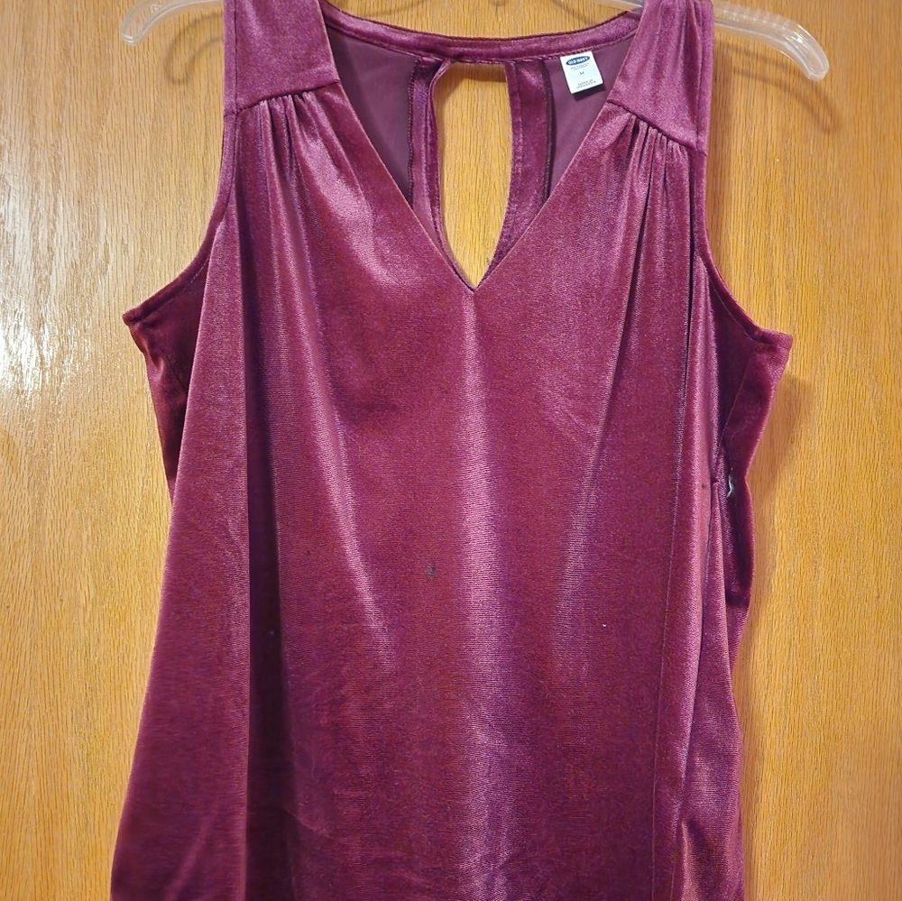 Old Navy sleeveless velour tank